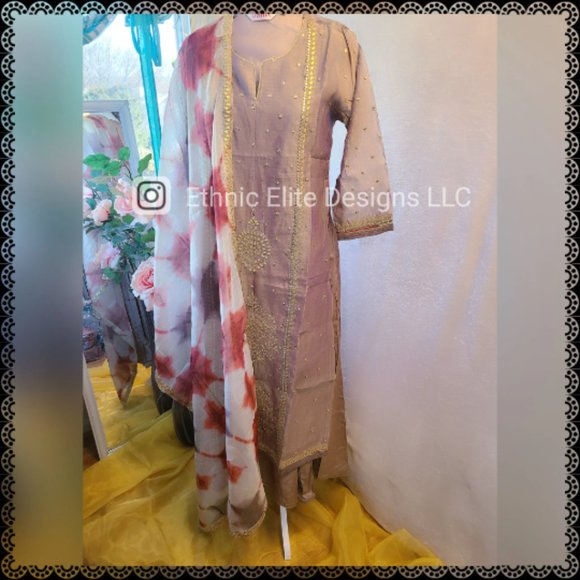 New BIBA 4 pc set Inner +Churidhar Pant + top +dupatta silk blend - Picture 6 of 11